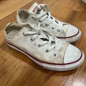 Kids low top converse